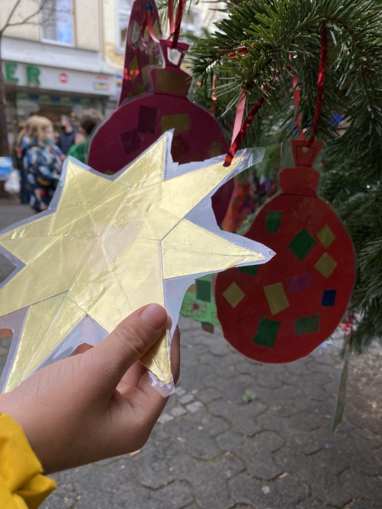 Weihnachtsbaumschmuck in Bornheim Mitte
